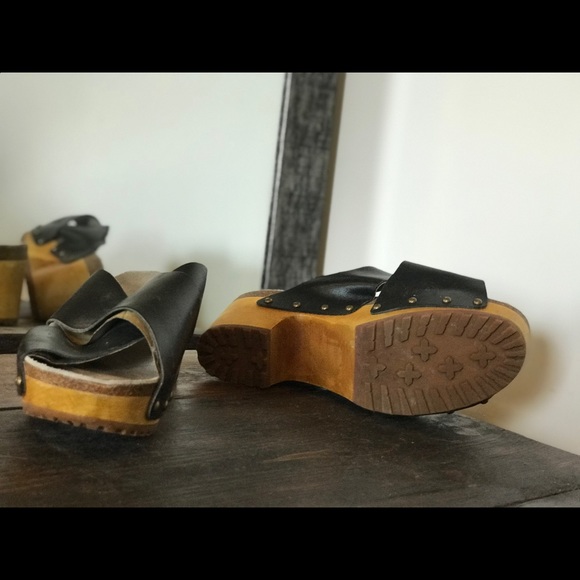 Sandal Clogs - Picture 2 of 2